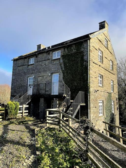 The Granary, Old Corn Mill, Yorkshire Dales Appartement West Burton Buitenkant foto